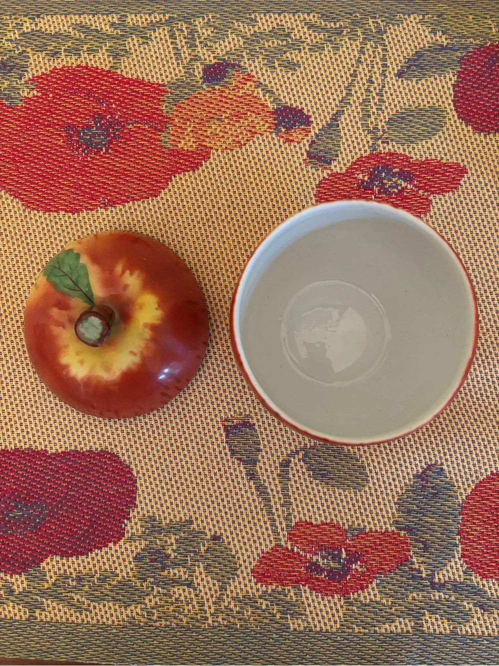 Vintage 1940s Czechoslovakian porcelain ceramic apple jar